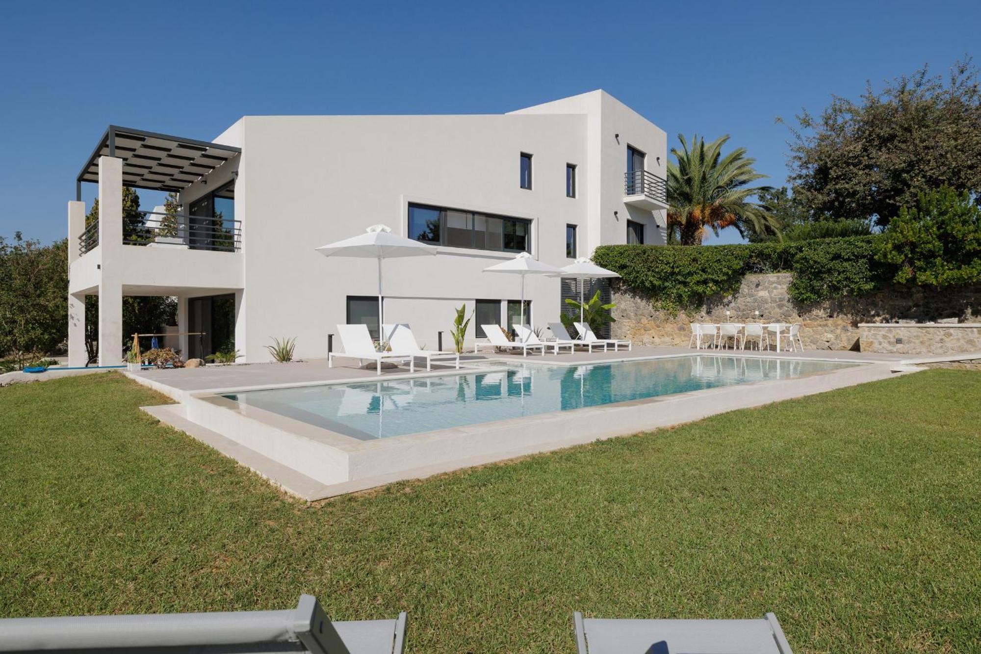 Villa Myrtia - Luxury Hidden Gem *