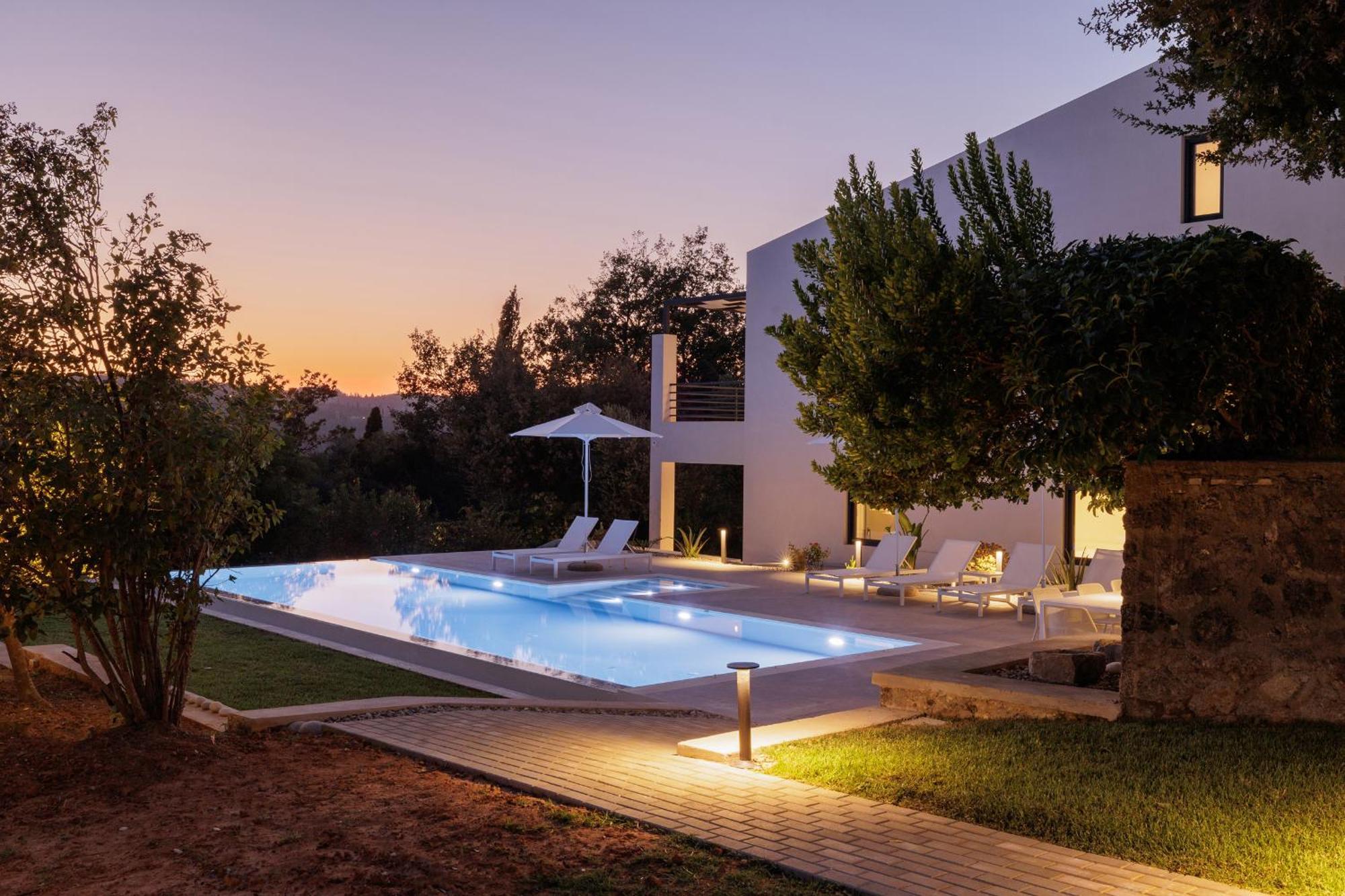 Myrtia - Luxury Hidden Gem *