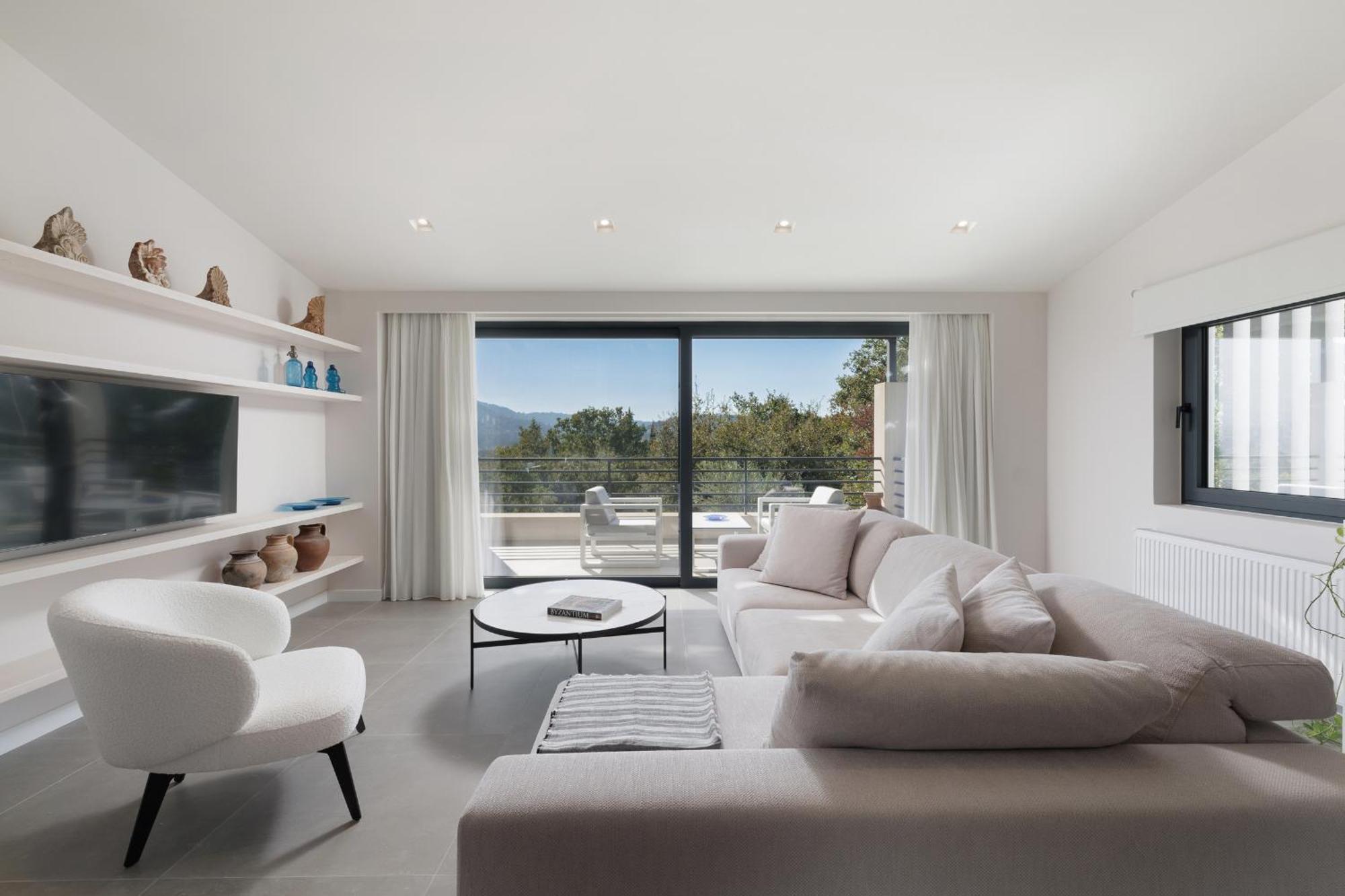 Villa Myrtia - Luxury Hidden Gem